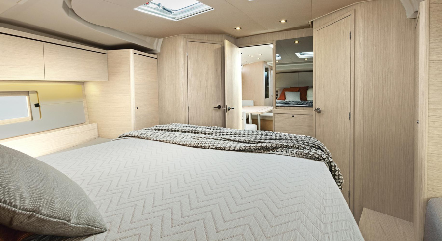 Photo #8 - Oceanis 51.1 (Monica) en Palma - 20387