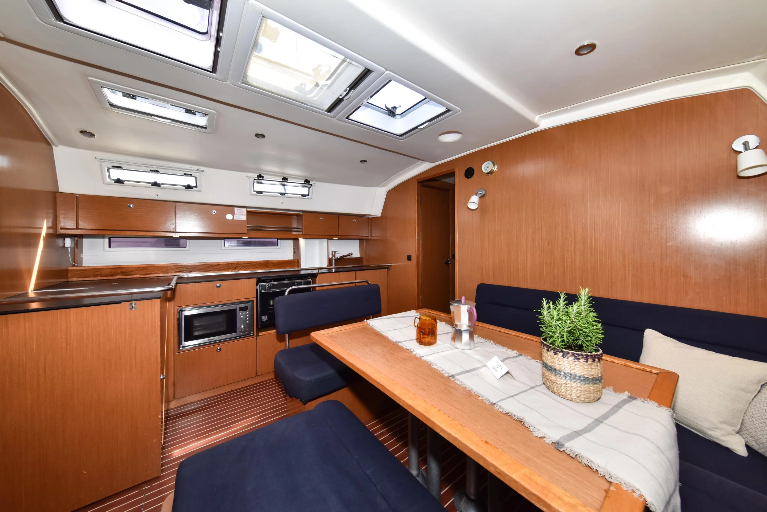 Bavaria 45 Cruiser (Controvento)  - 12