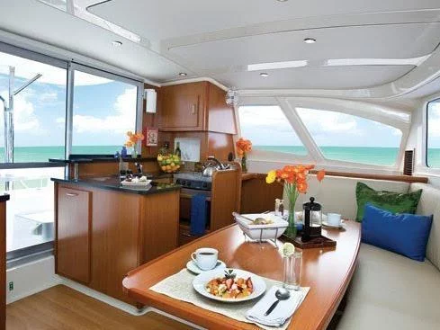 Leopard 39 (Izan) Interior image - 5