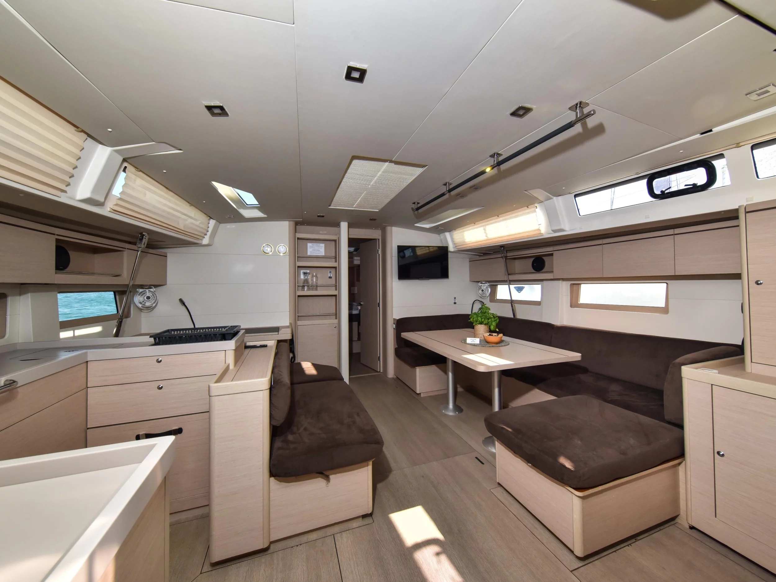 Oceanis 51.1 (Dodo) Interior image - 31