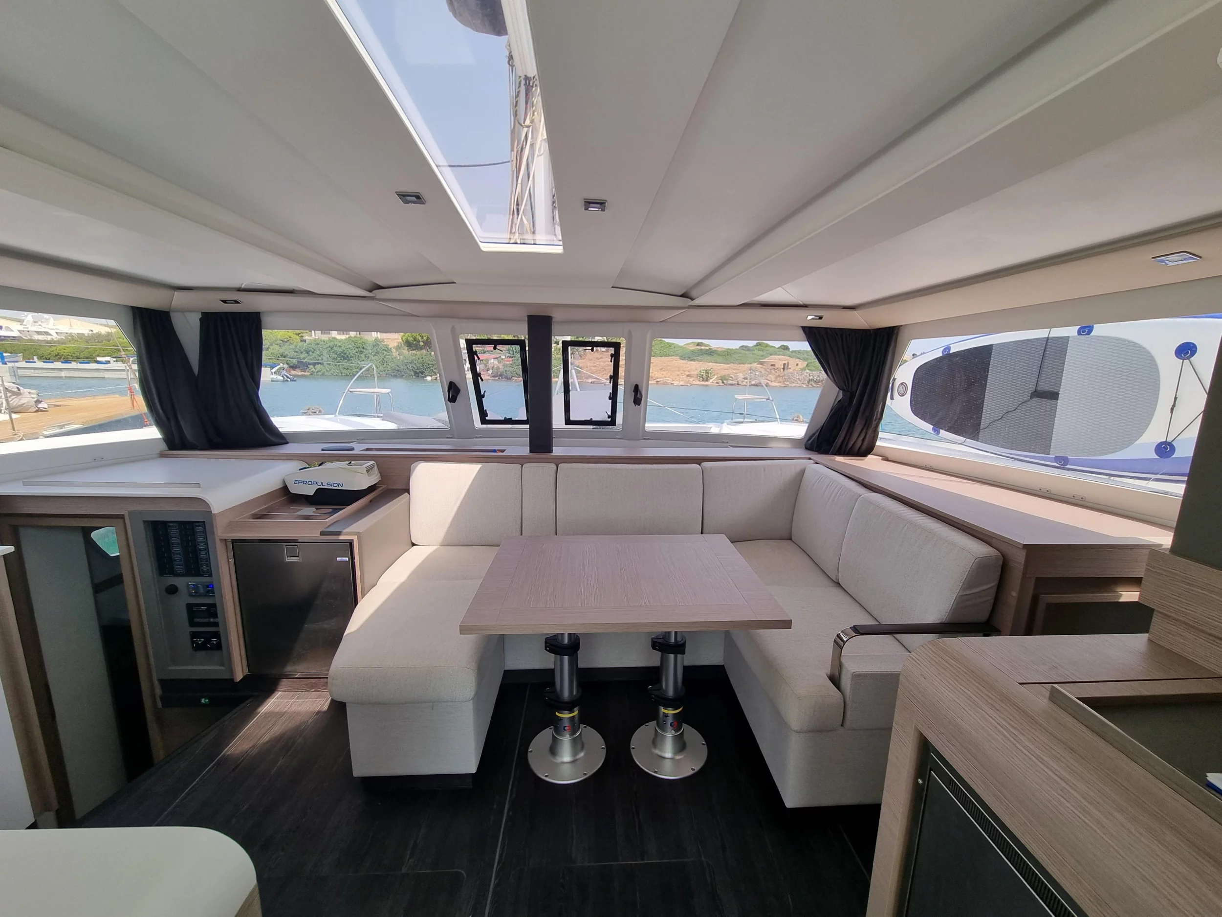 Isla 40 (Joy) Interior image - 8