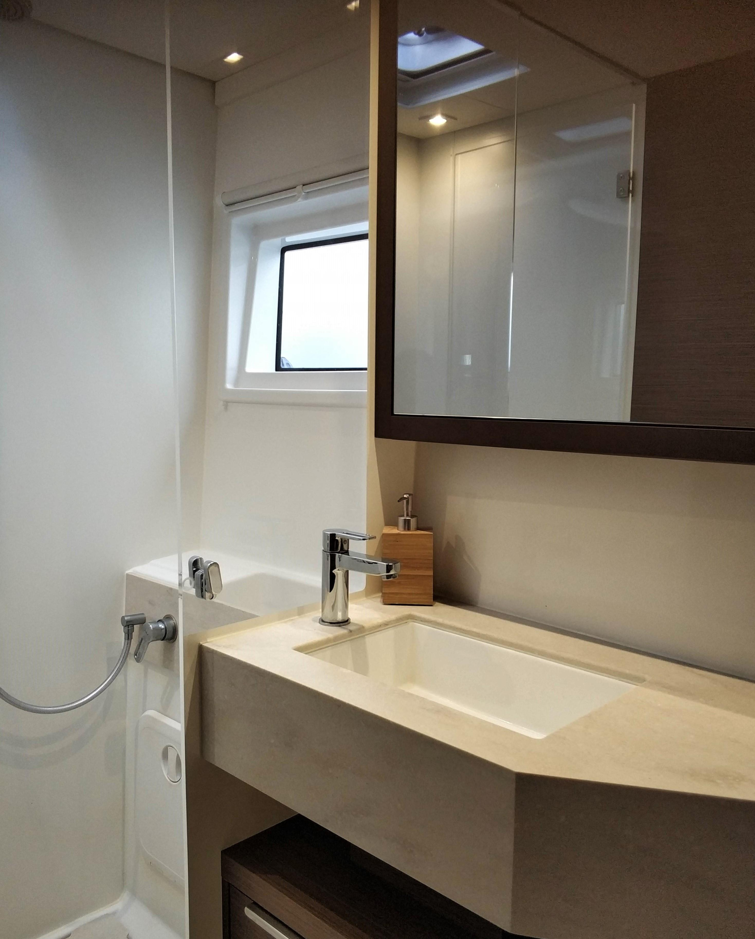 Lagoon 46 — photo 2