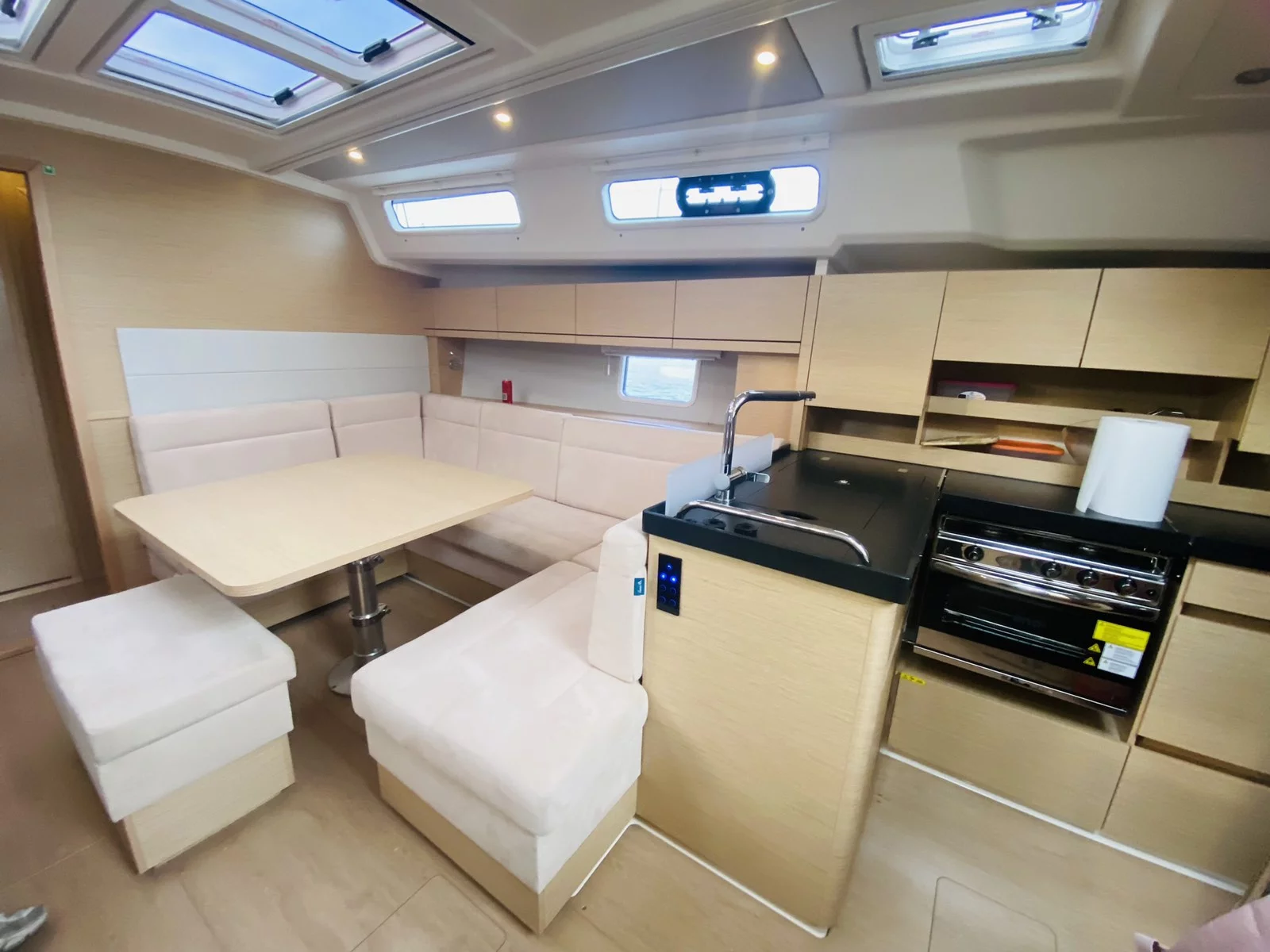 Hanse 458 (Rogira) Interior image - 14