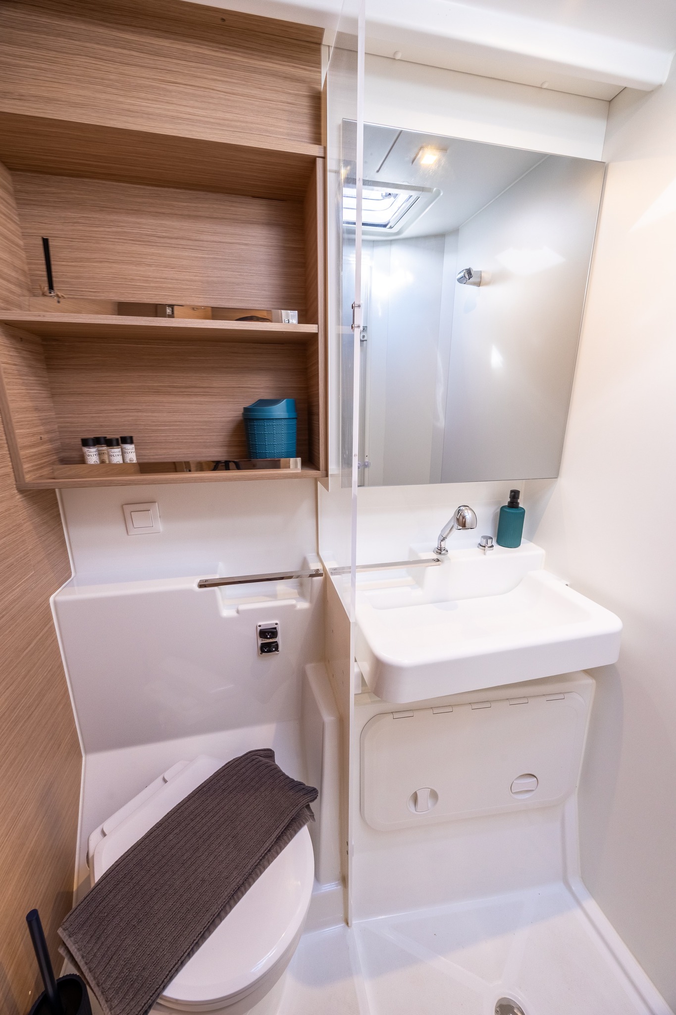 Photo #14 - Lagoon 43[G] (ZOE) in Lefkada - 64044