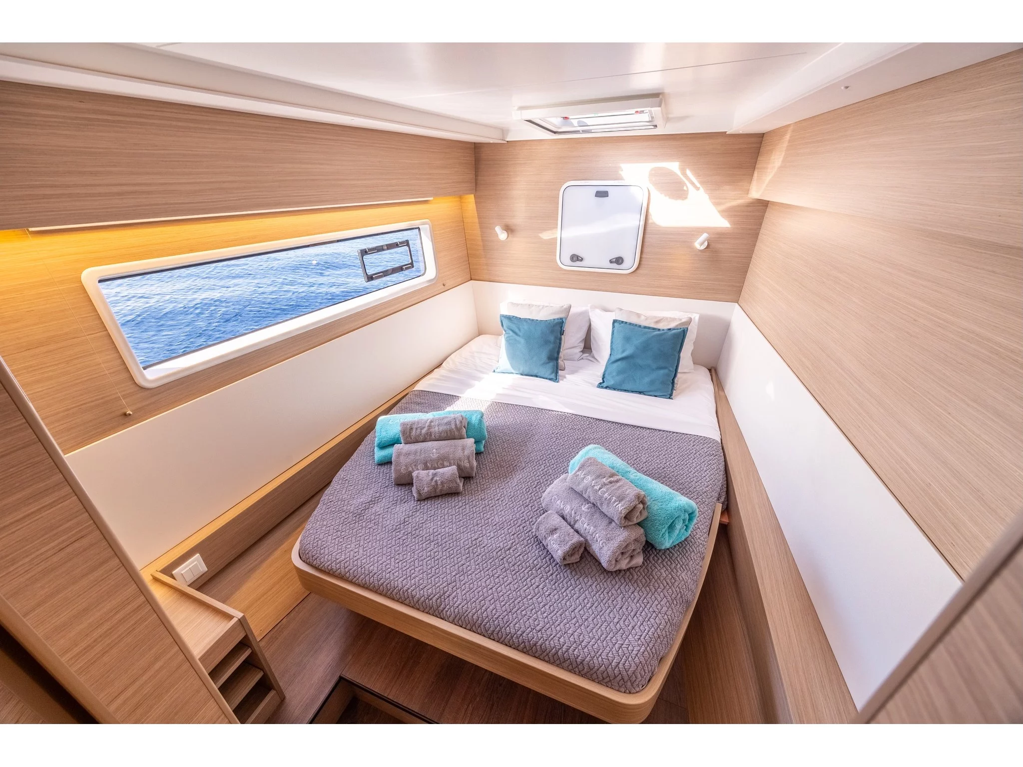 Lagoon 43[G] (ZOE) Interior image - 8