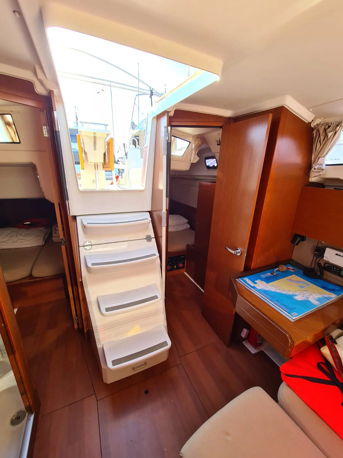 Oceanis 35.1 (LAMPUGA)  - 6