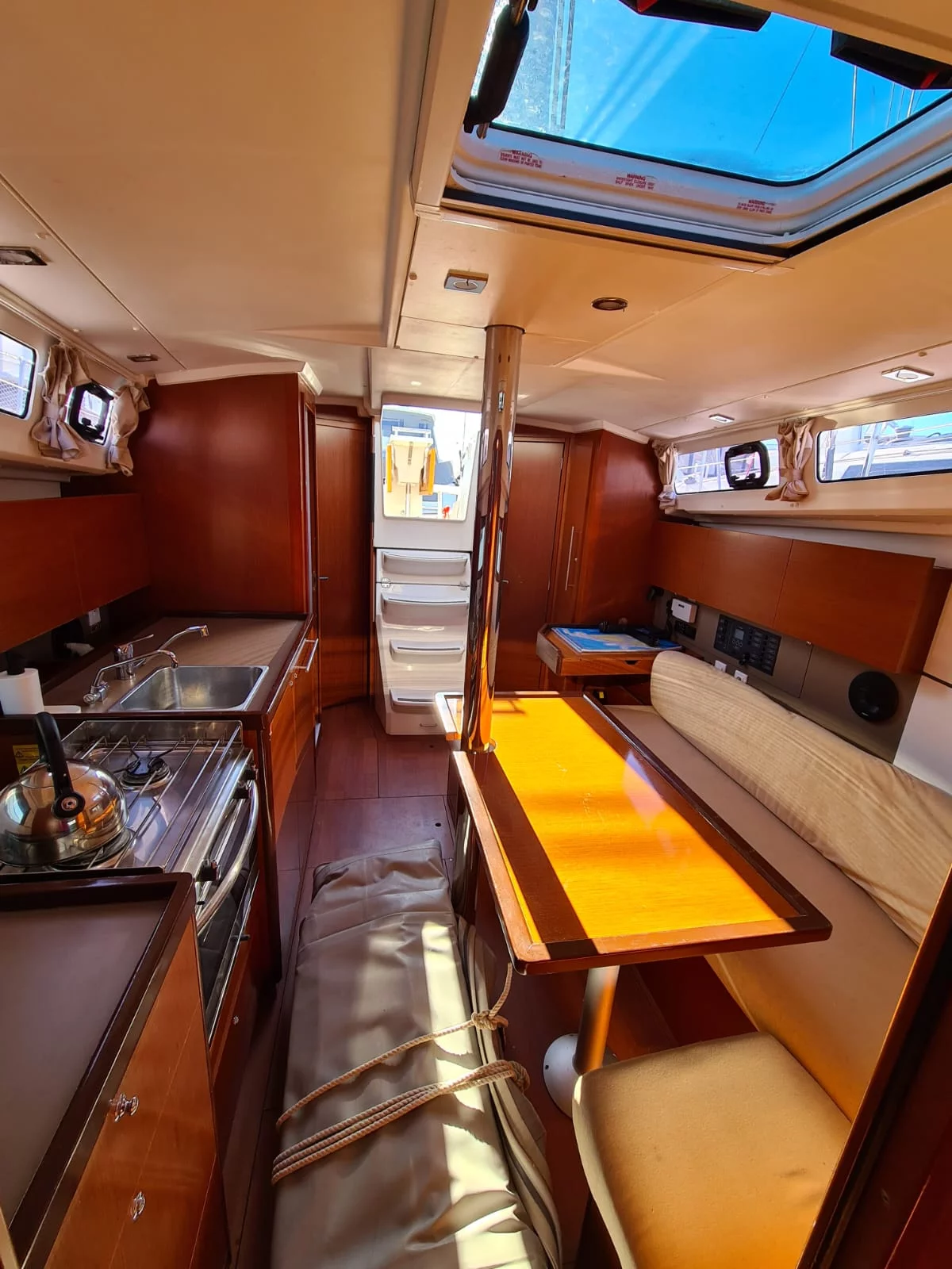 Oceanis 35.1 (LAMPUGA)  - 8