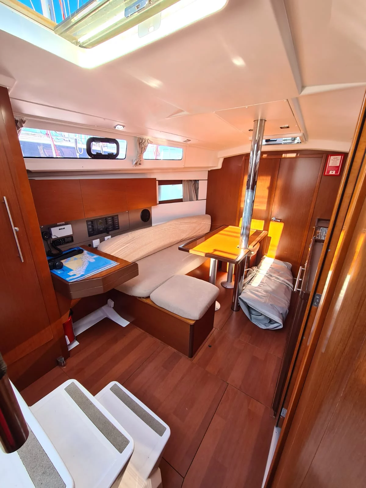 Oceanis 35.1 (LAMPUGA)  - 7