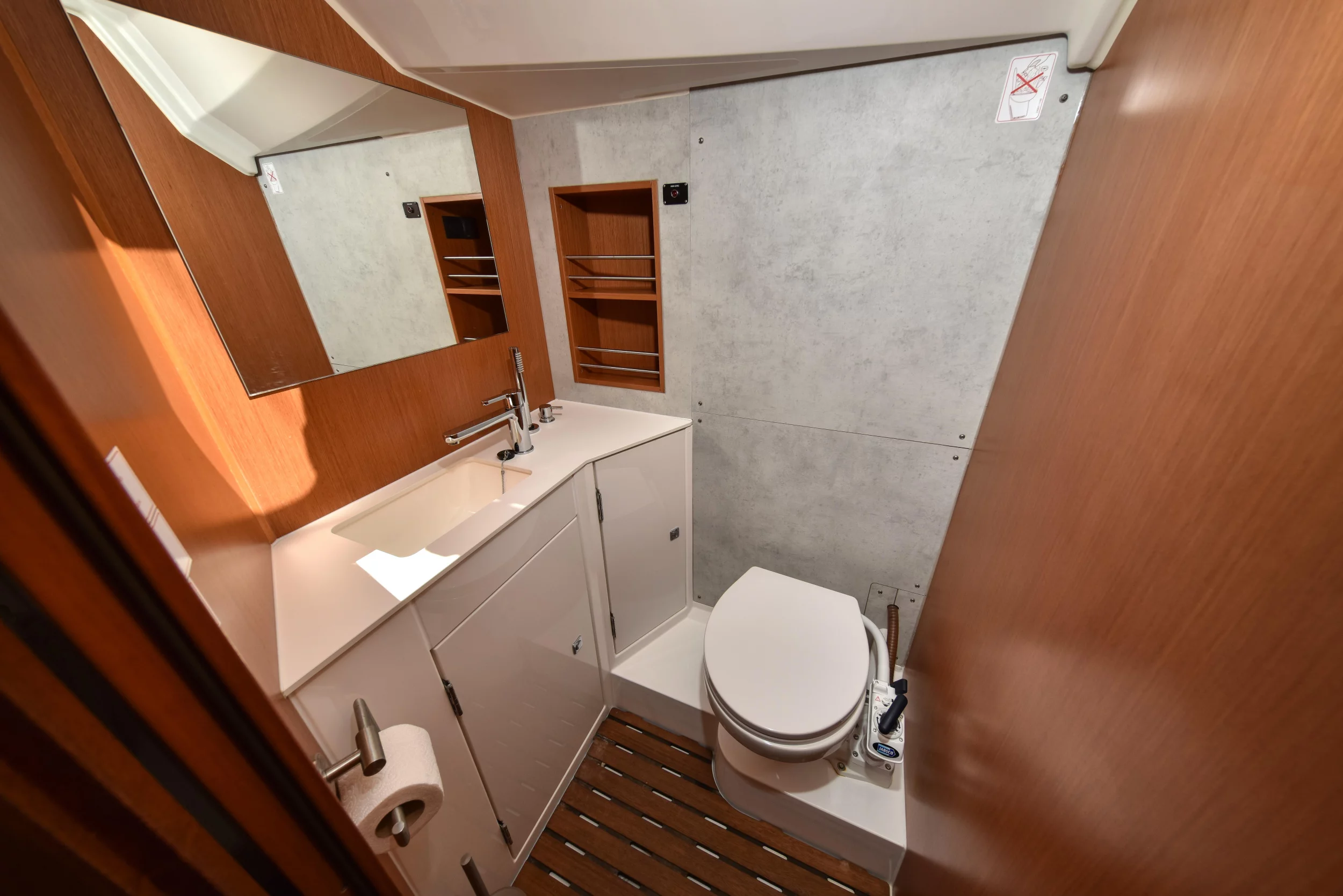 Bavaria C42 (Bella)  - 24