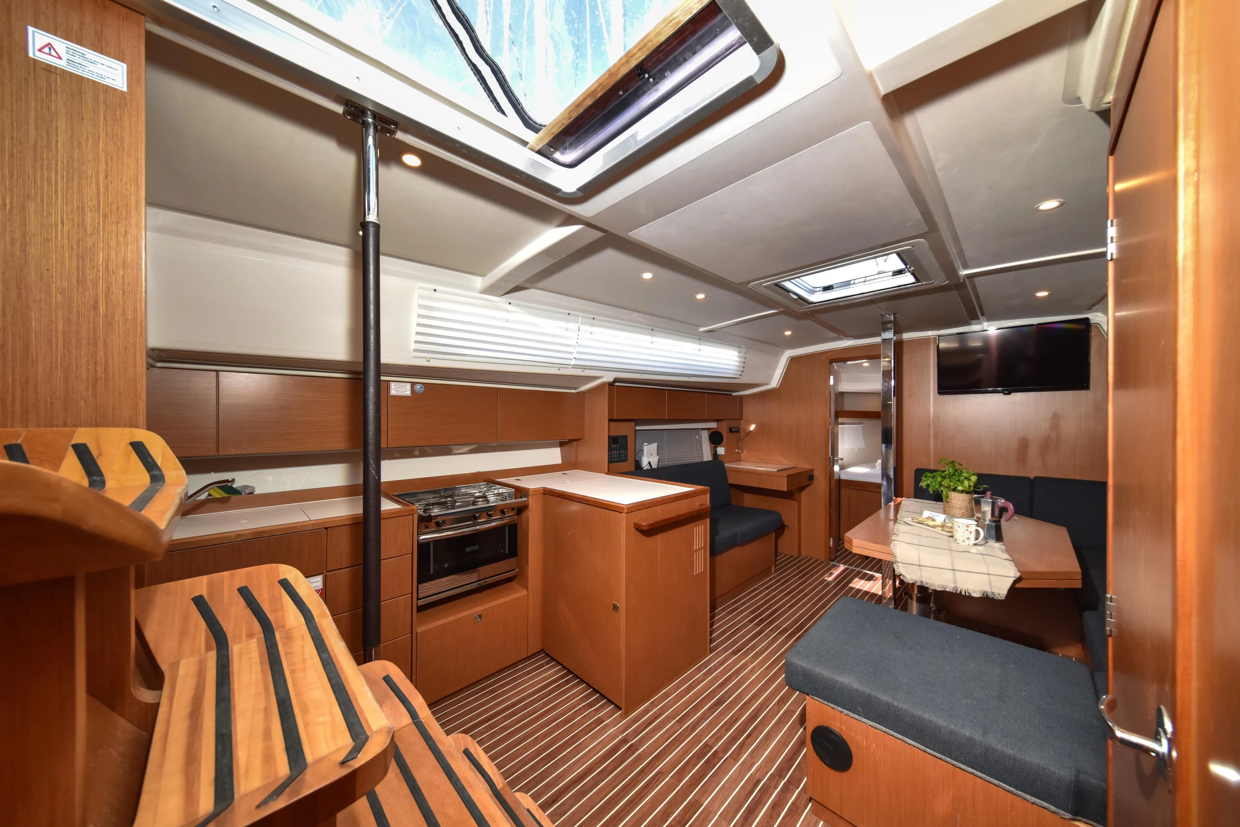 Bavaria C42 (Bella)  - 13