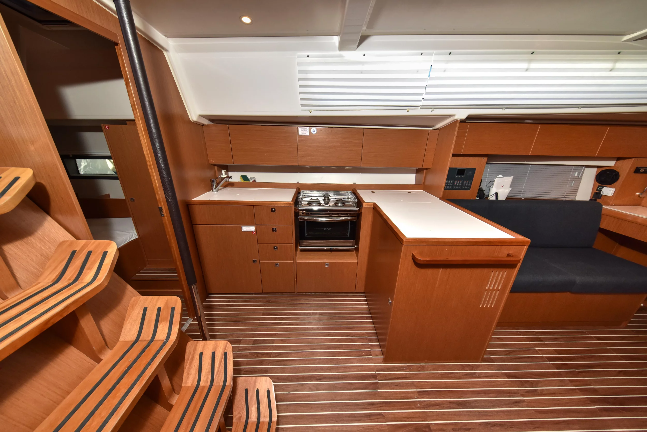 Bavaria C42 (Bella)  - 27