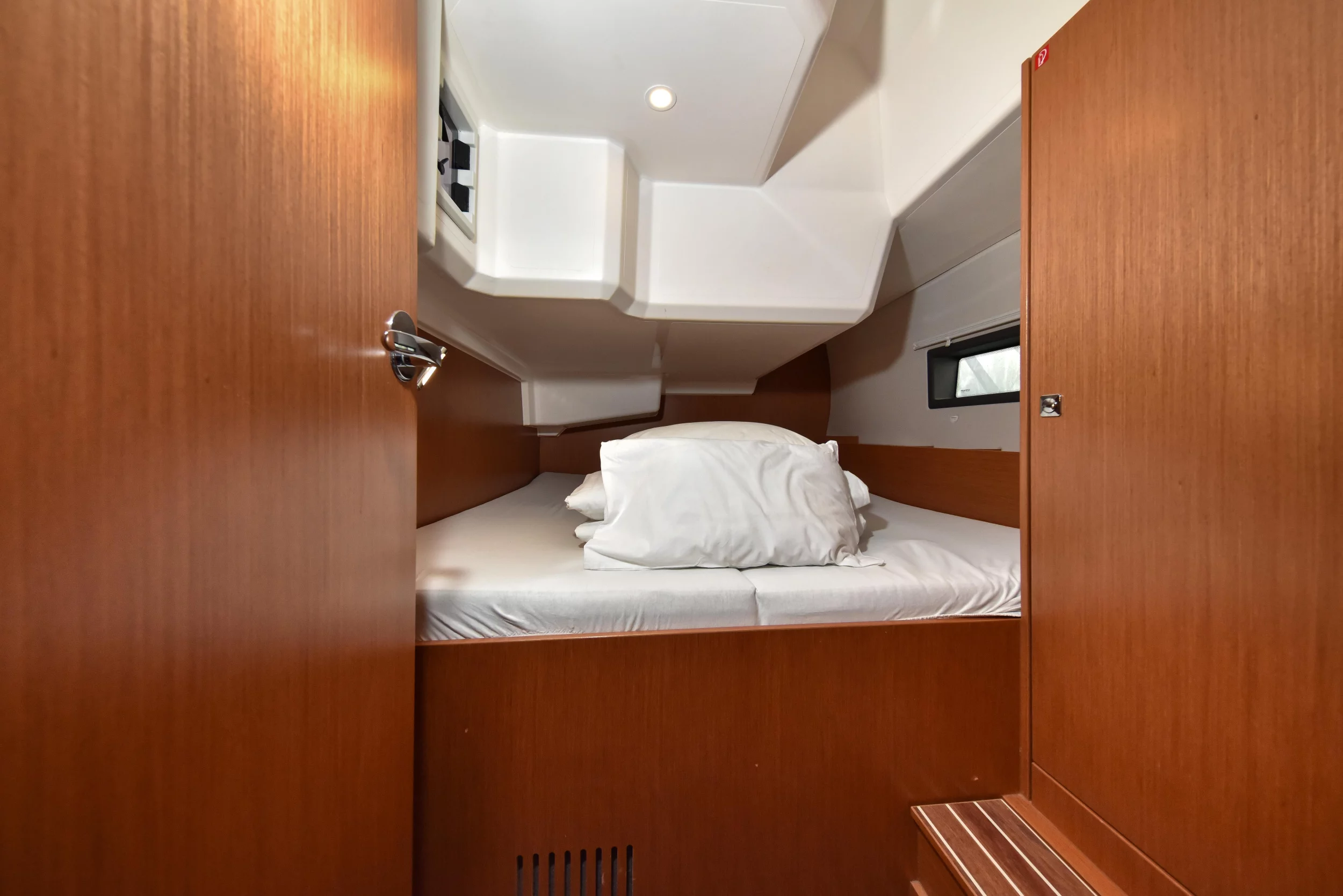 Bavaria C42 (Bella)  - 29