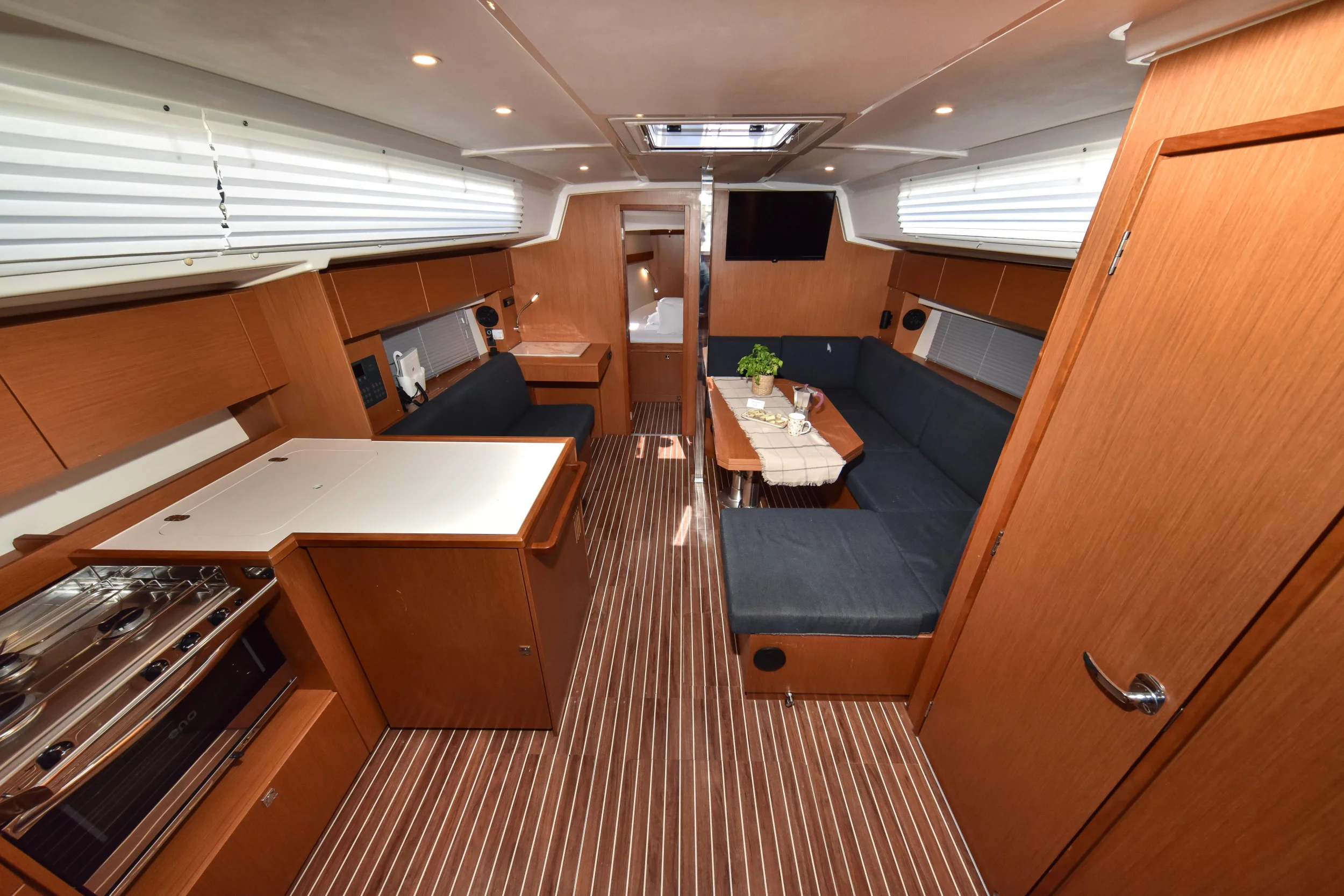 Bavaria C42 (Bella)  - 3