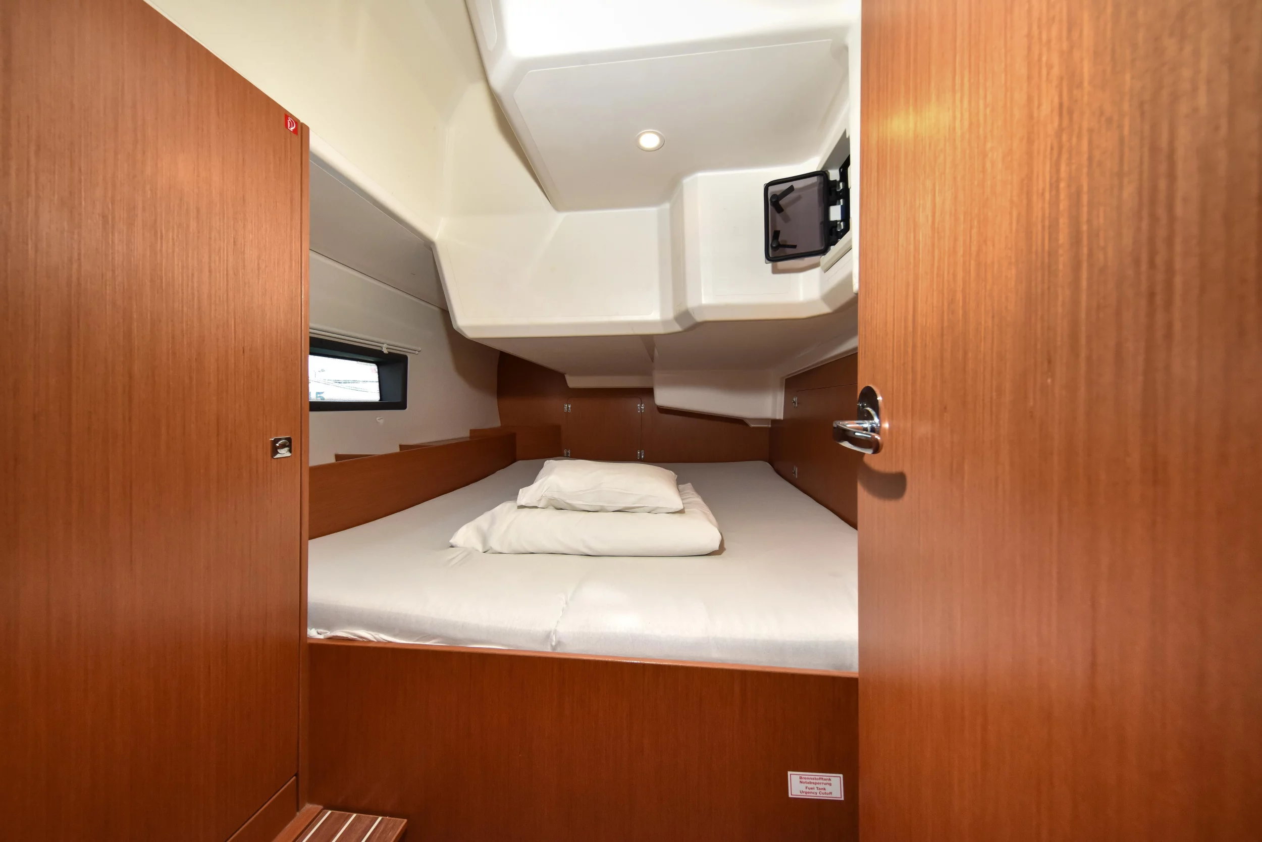 Bavaria C42 (Bella)  - 10