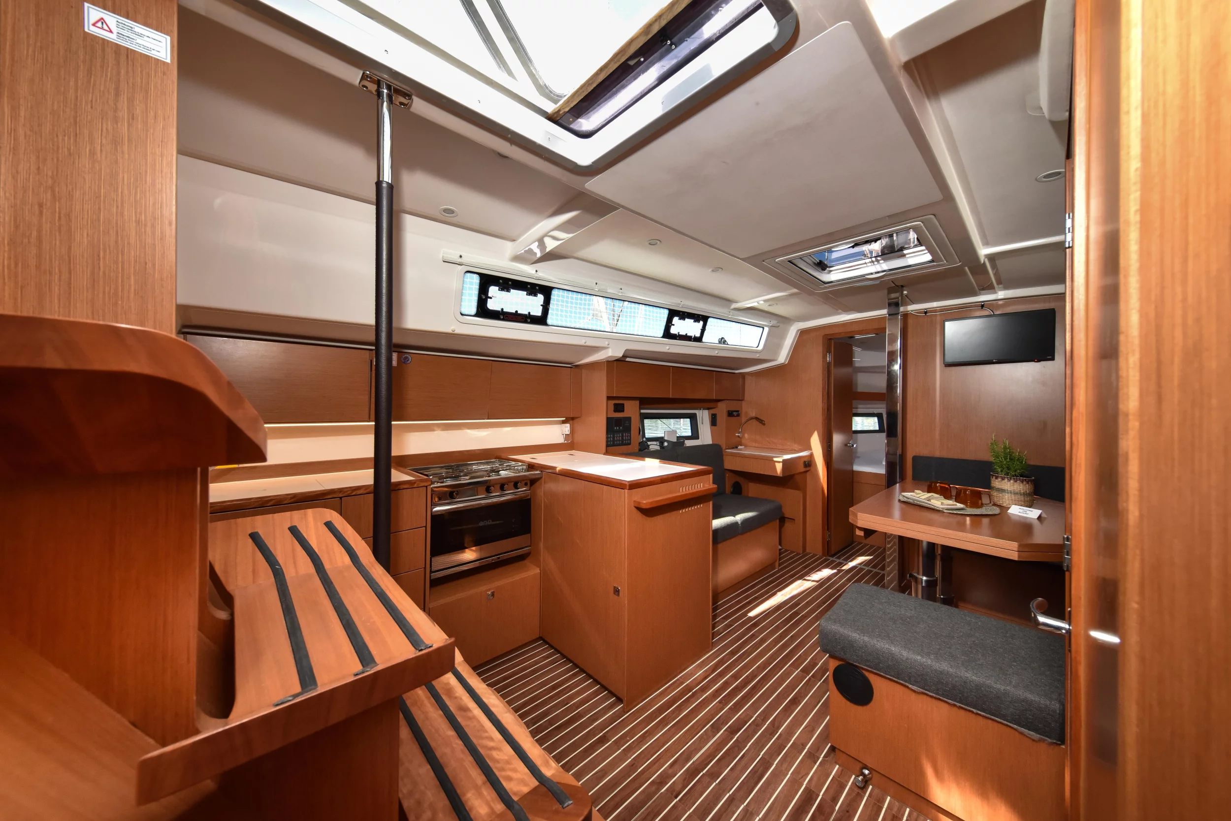 Bavaria C38 (Seka VI)  - 10