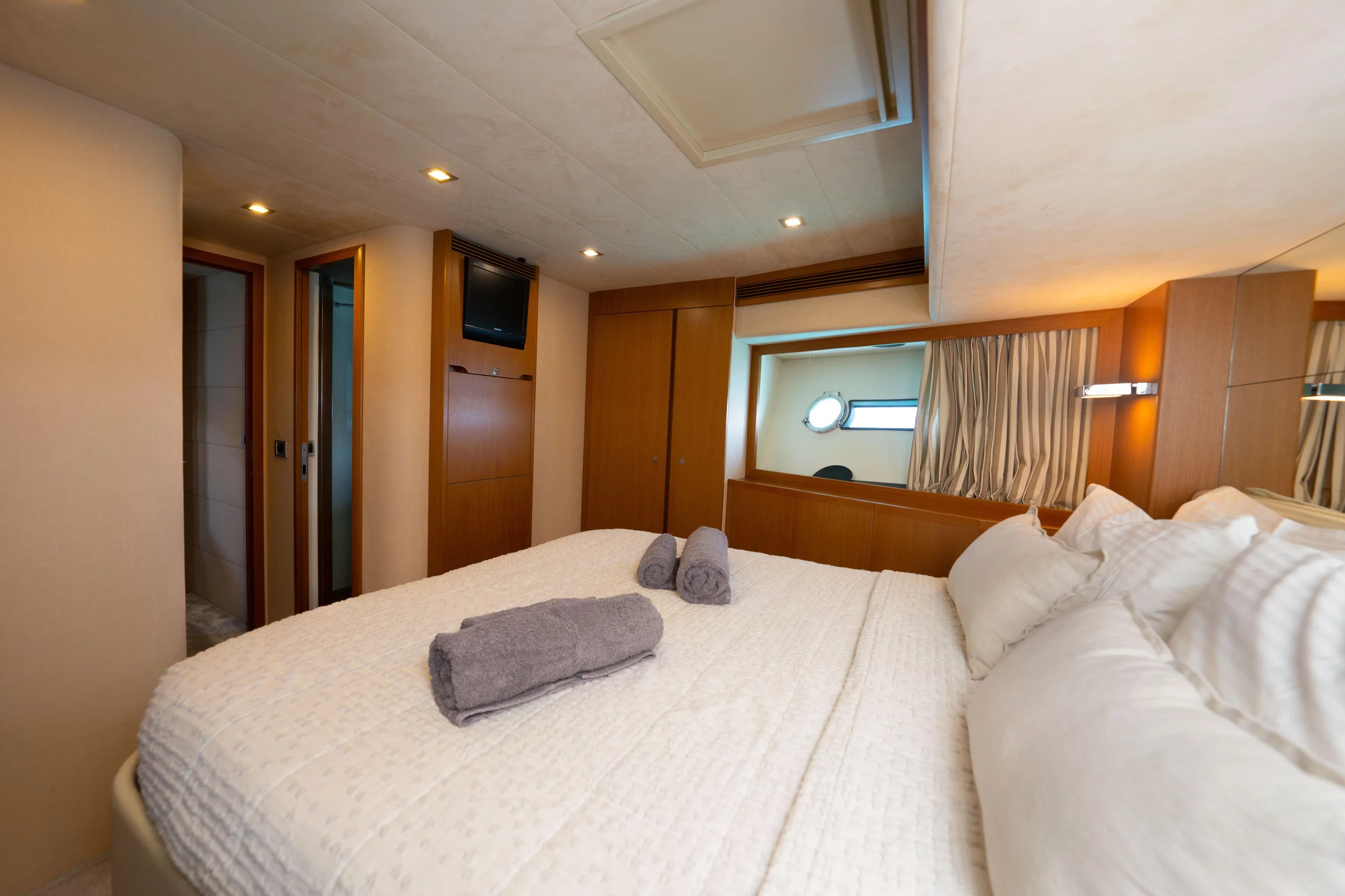 Ferretti 780 (Nineteen)  - 6
