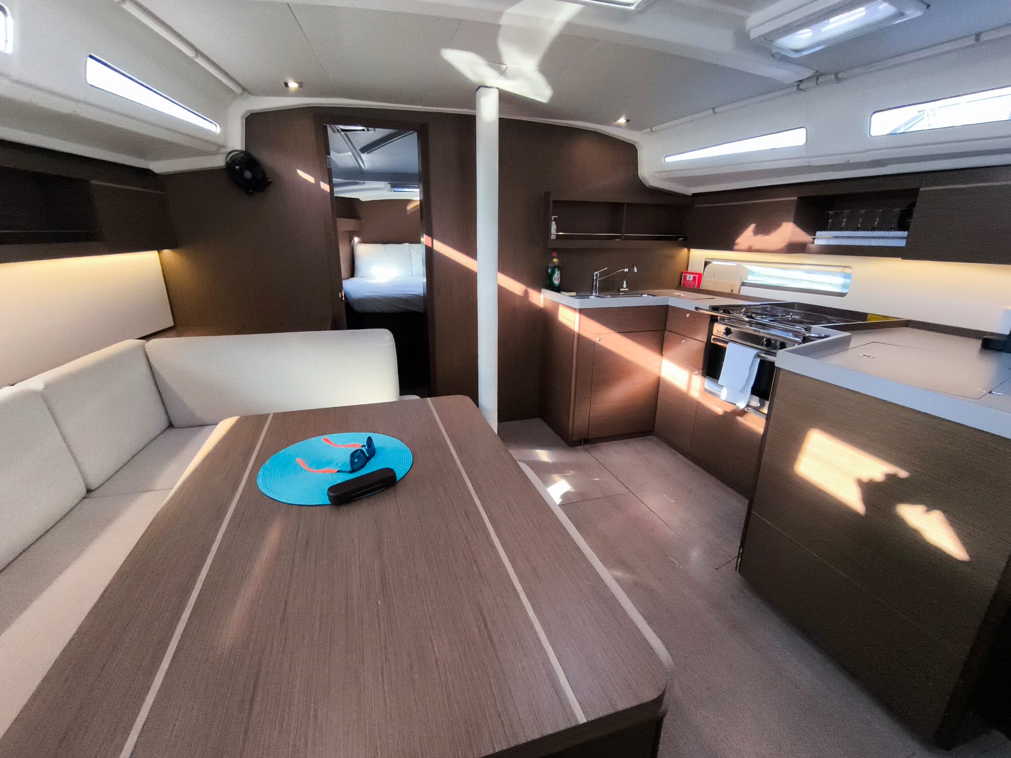 Oceanis 40.1 — photo 2