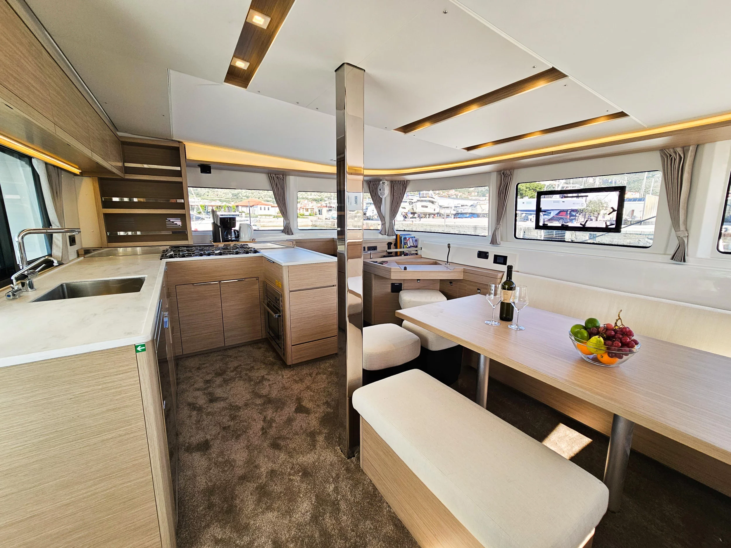 Lagoon 46 Fly (Galeb) Interior image - 6