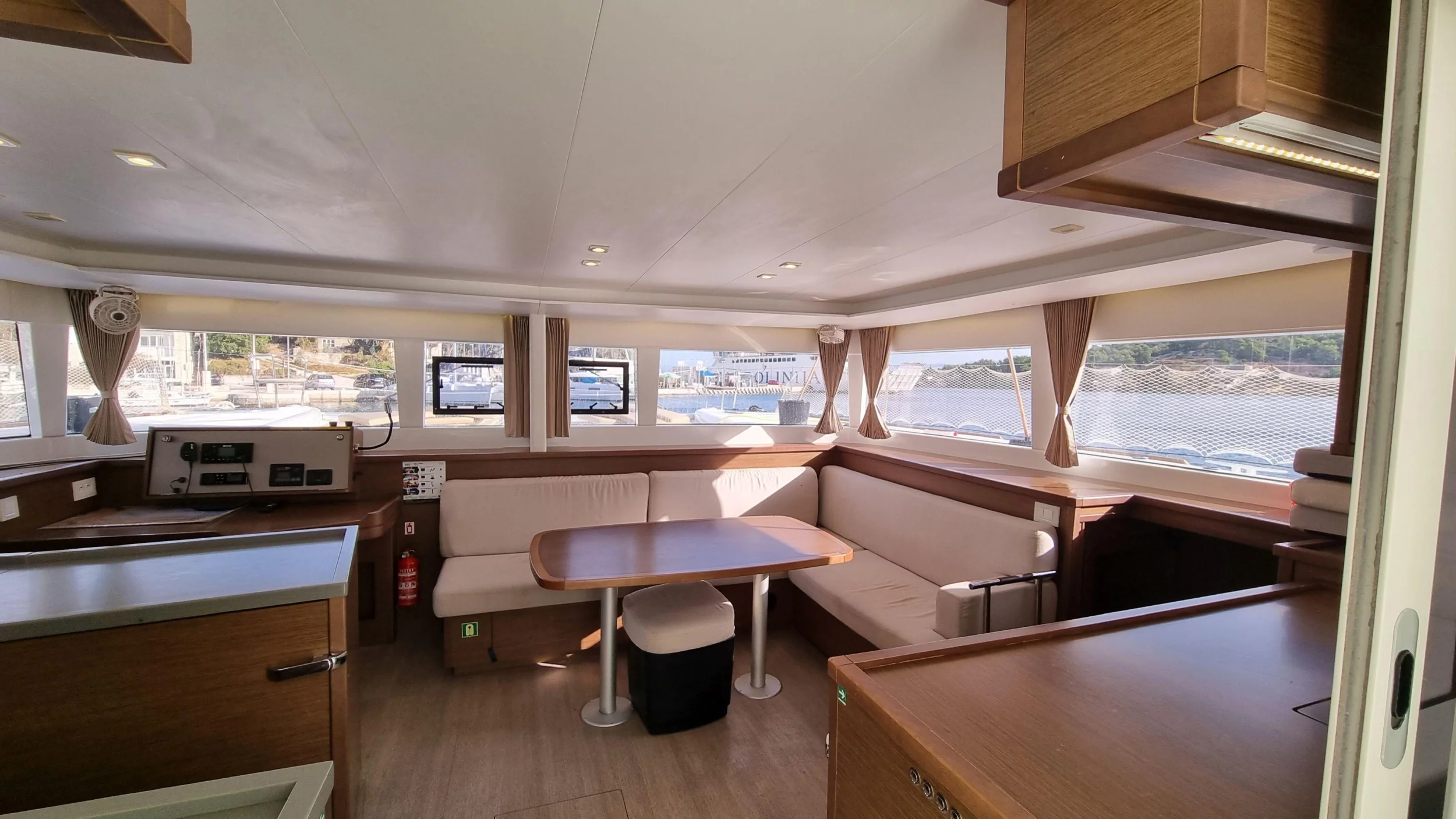 Lagoon 450F (SAMOGON)  - 14