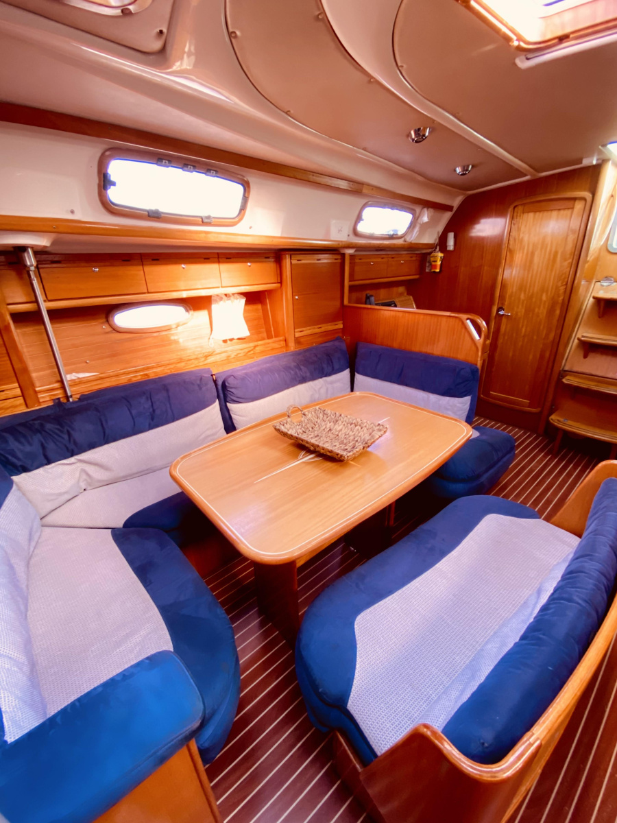 Bavaria 42 Cruiser — photo 7