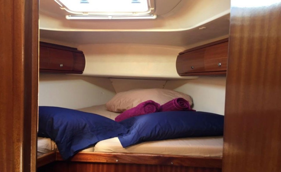 Bavaria 49 — photo 3