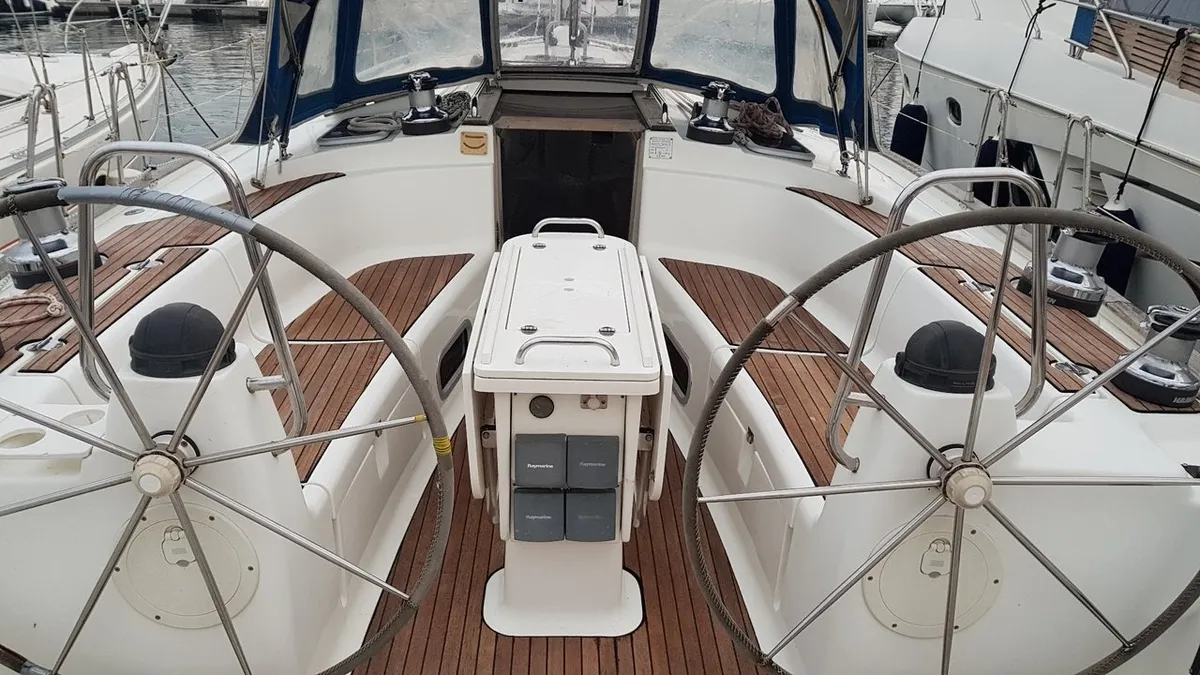 Bavaria 49 — photo 15