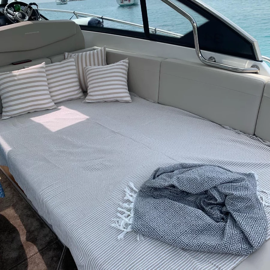 Grandezza 34 OC (Alice) low table_cockpit - 4