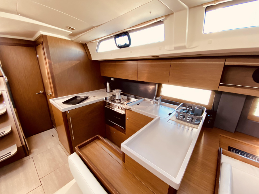 Beneteau Oceanis 51.1 — photo 6