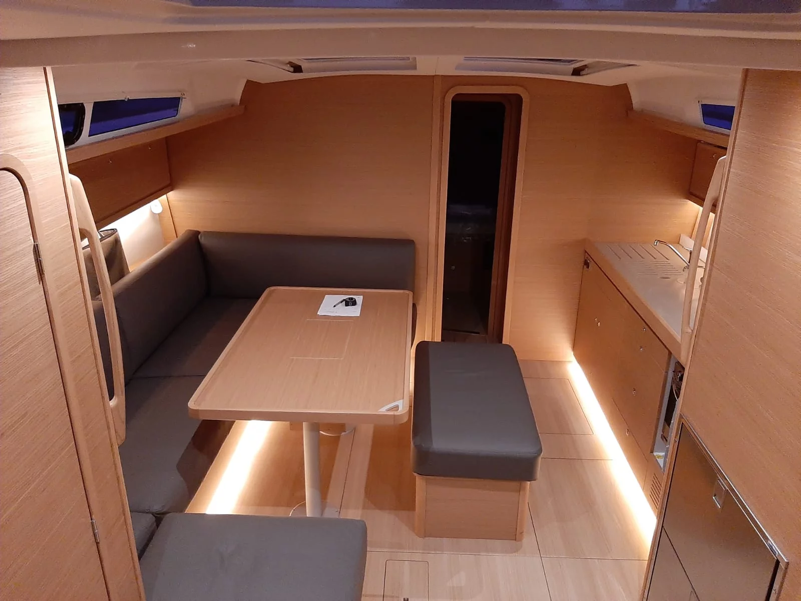 Dufour 460 (Nishane) Interior image - 4