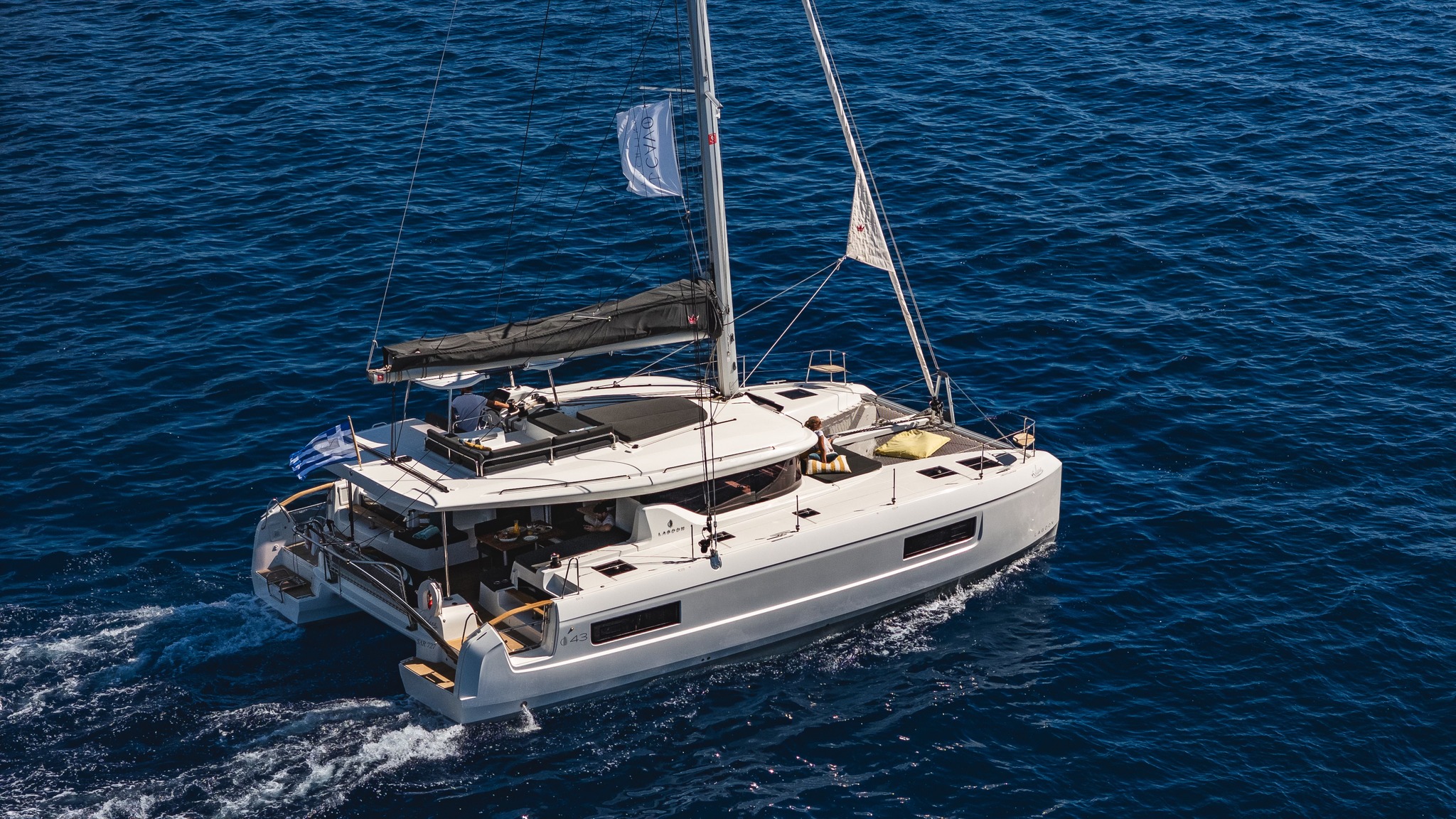 Lagoon 43 — photo 29