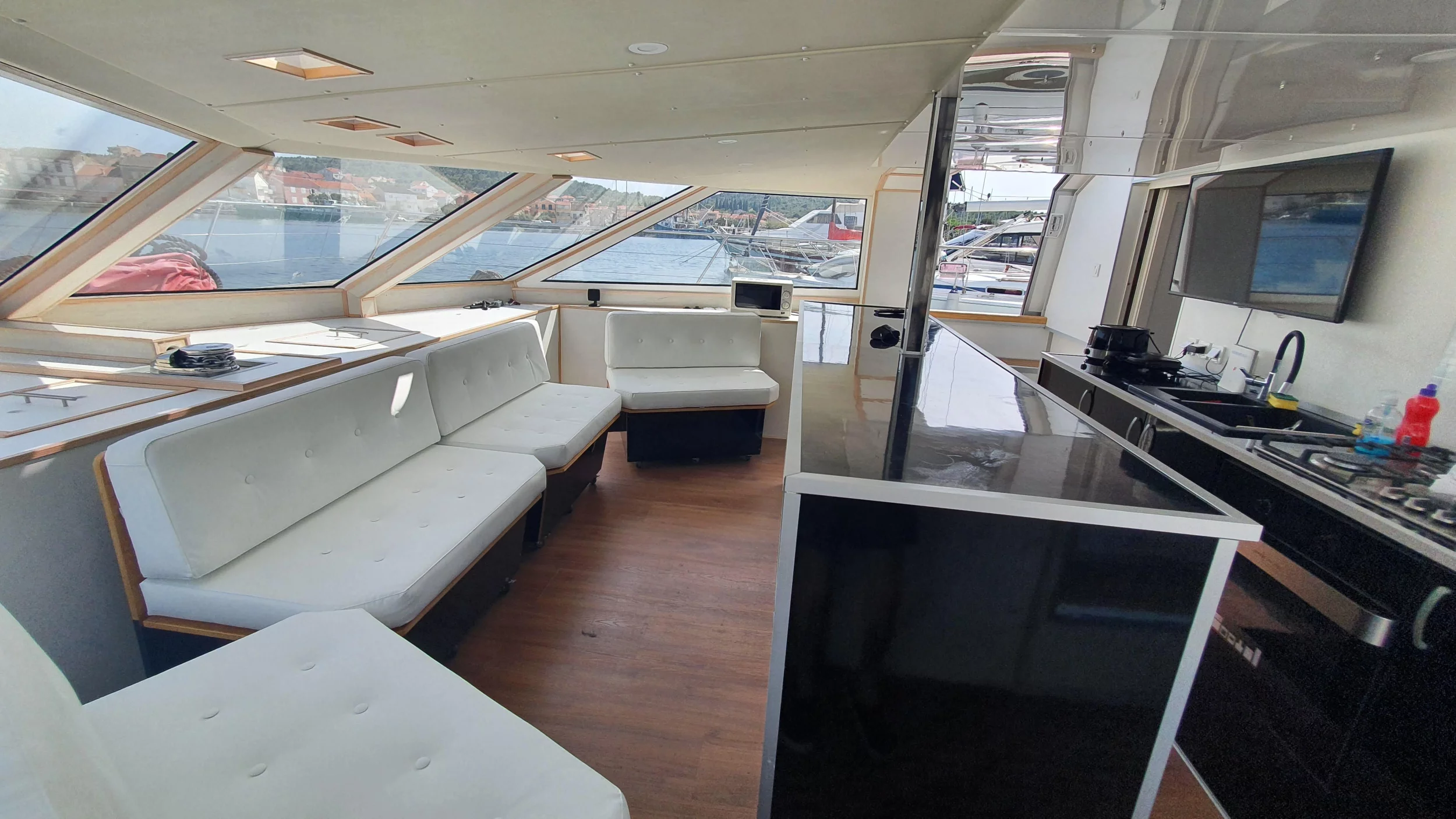 Catamaran (UPWIND)  - 11