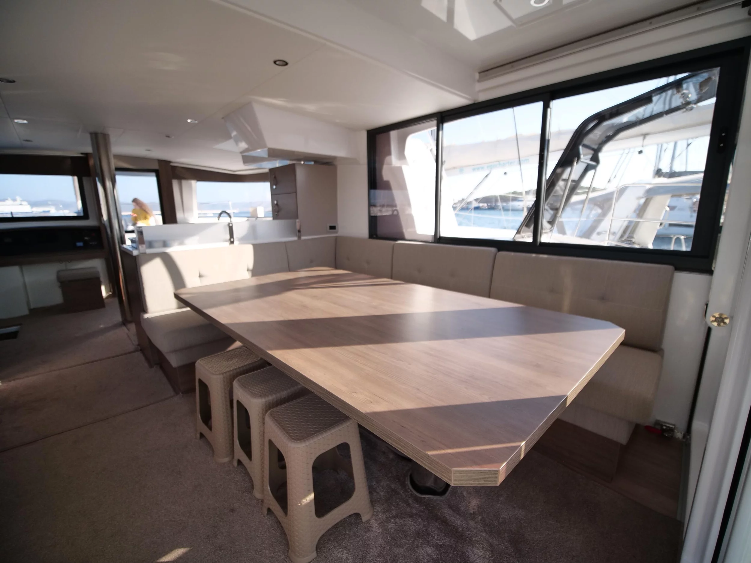 Bali 4.8 (EAGLE) salon dining table - 28