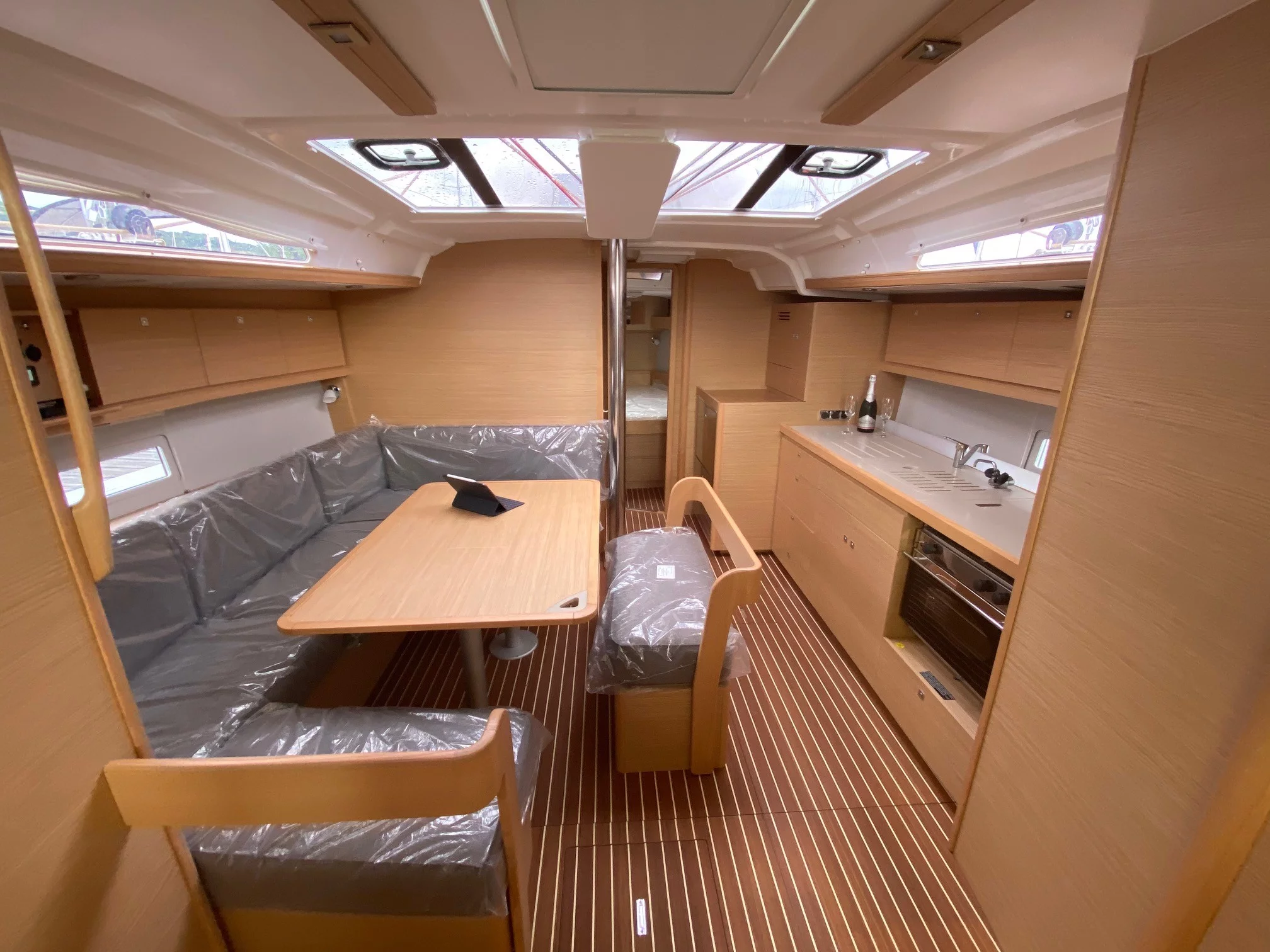 Dufour 430 (Catacea) Interior image - 14