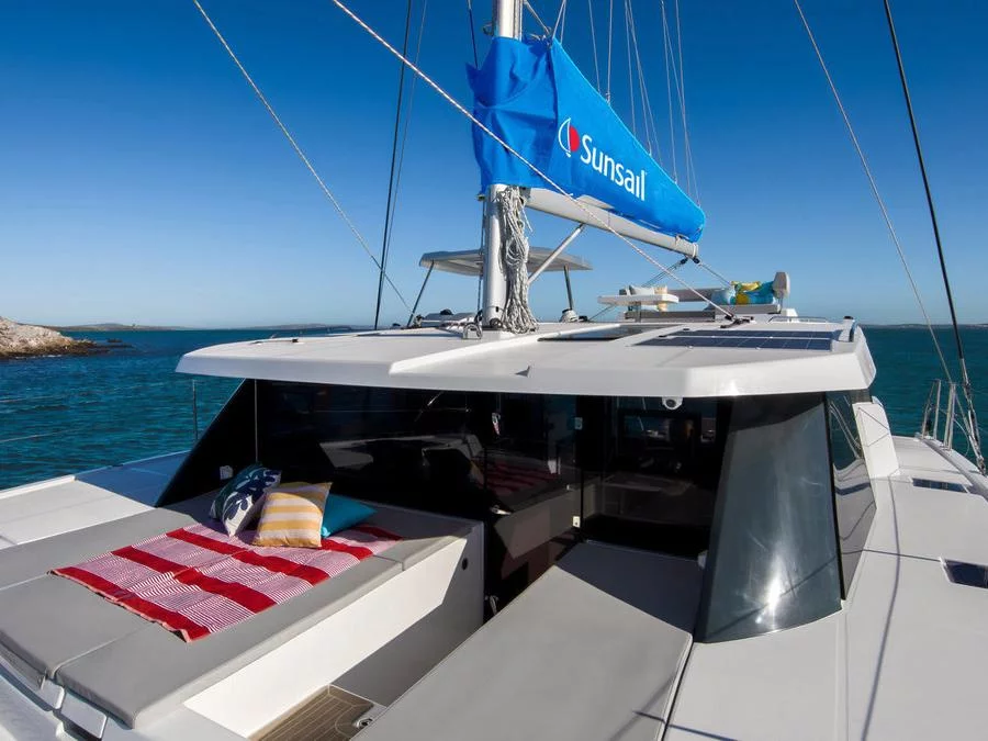 Sunsail 424 () Interior image - 3