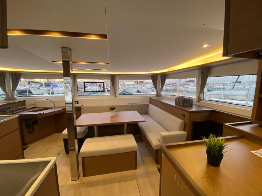 Lagoon 46 — photo 14