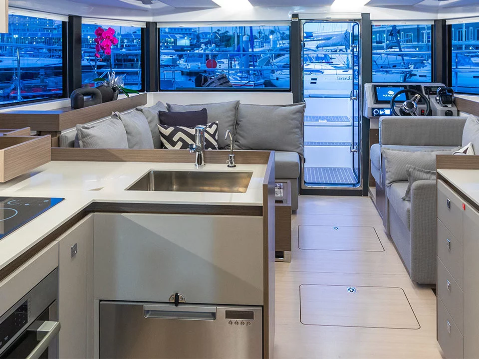 Leopard 40 PC () Interior image - 7