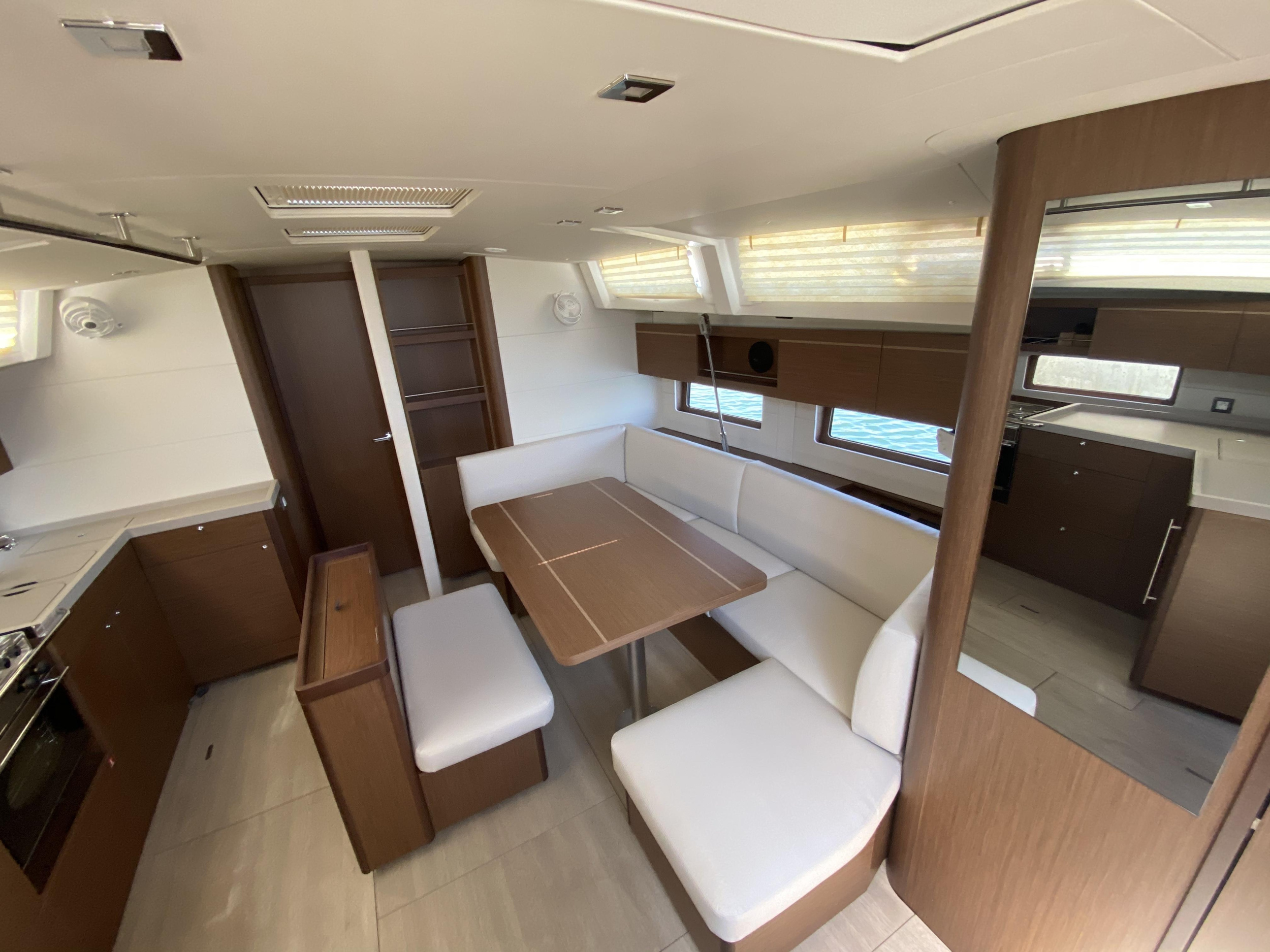 Photo #10 - Oceanis 46.1 (Yess Boss (First Line)) in Teneriffa - 11331