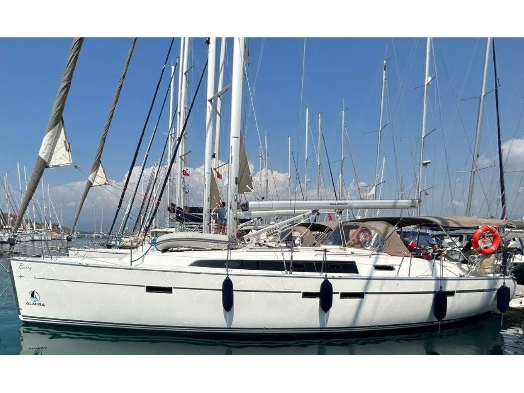 Bavaria 46 C (Berry) Main image - 0