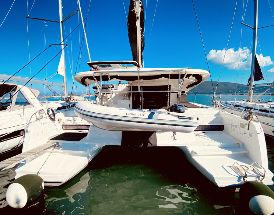 Lagoon 42 — photo 12