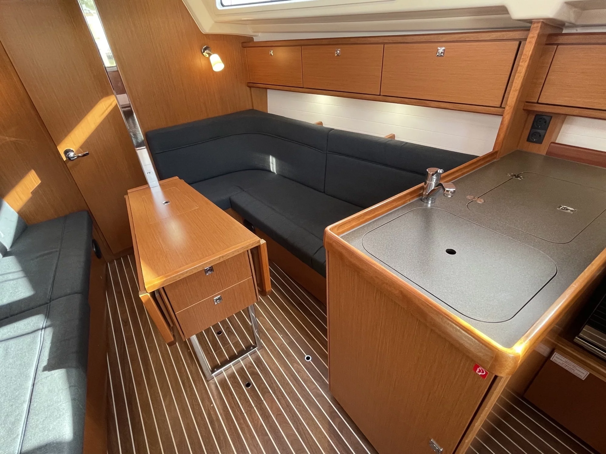 Bavaria Cruiser 34 (TWENTYTWO) Interior image - 1