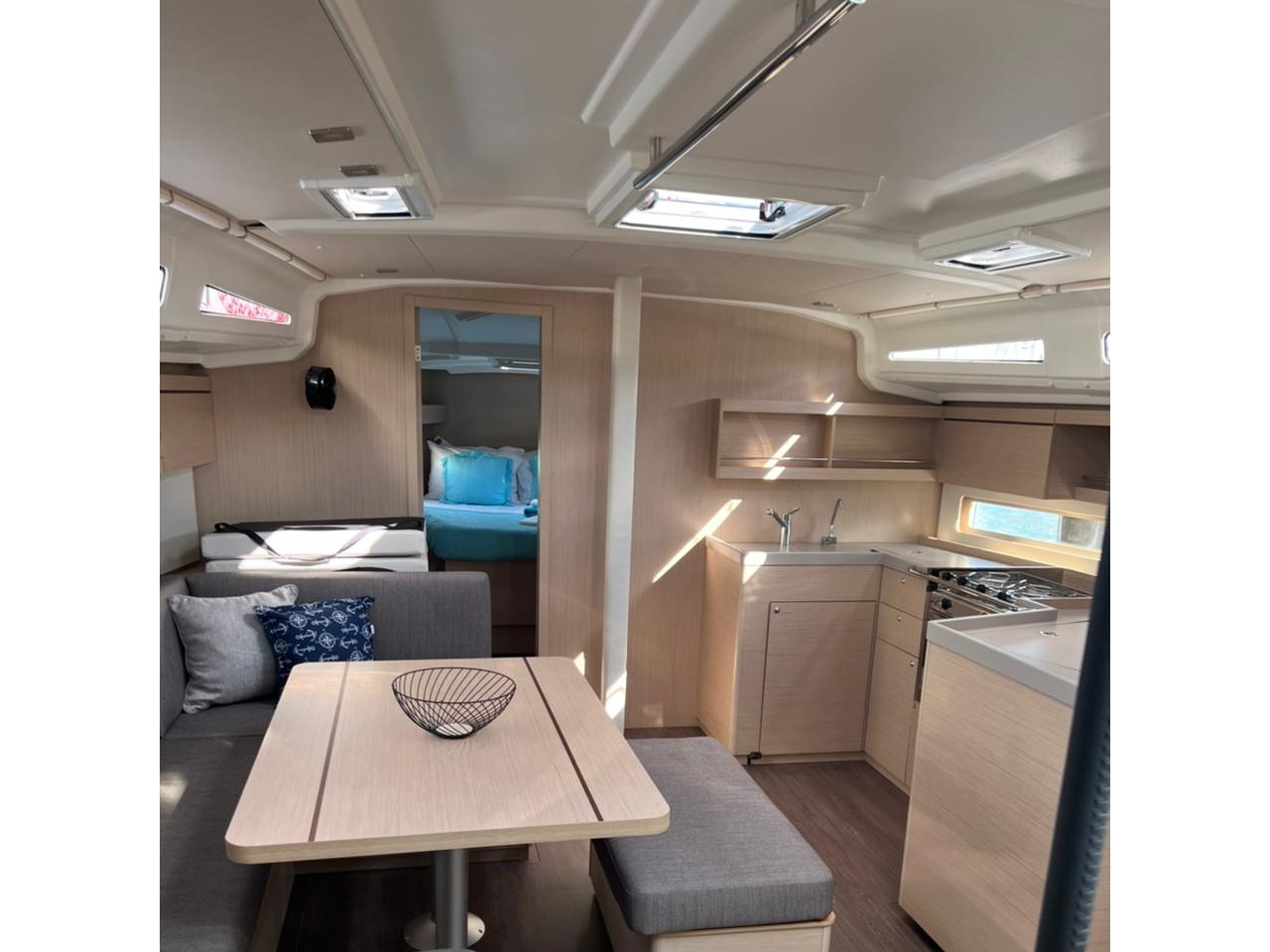 Photo #7 - Oceanis 40.1 (Saiph (Electric Heads, Inverter)) en Athènes - 12617