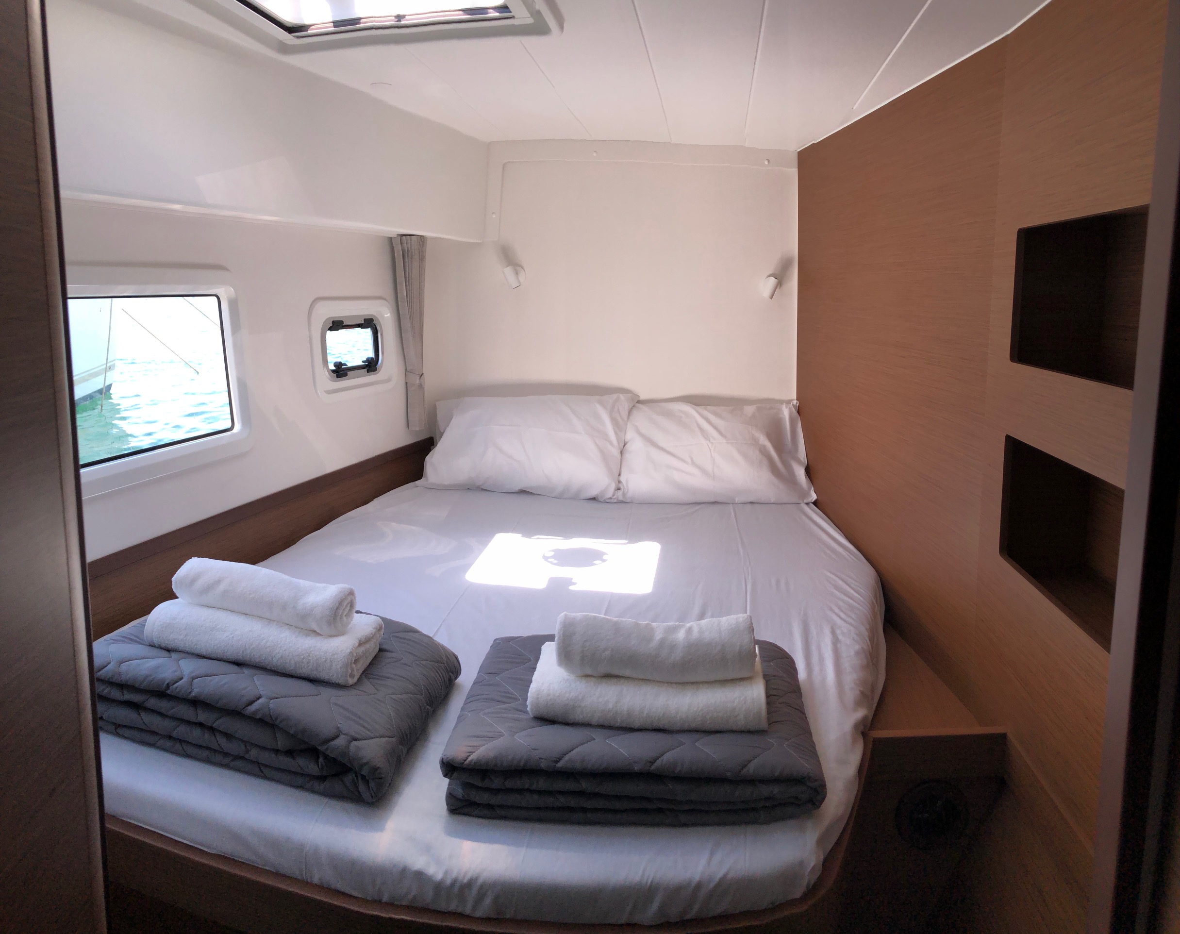 Lagoon 42 — photo 10