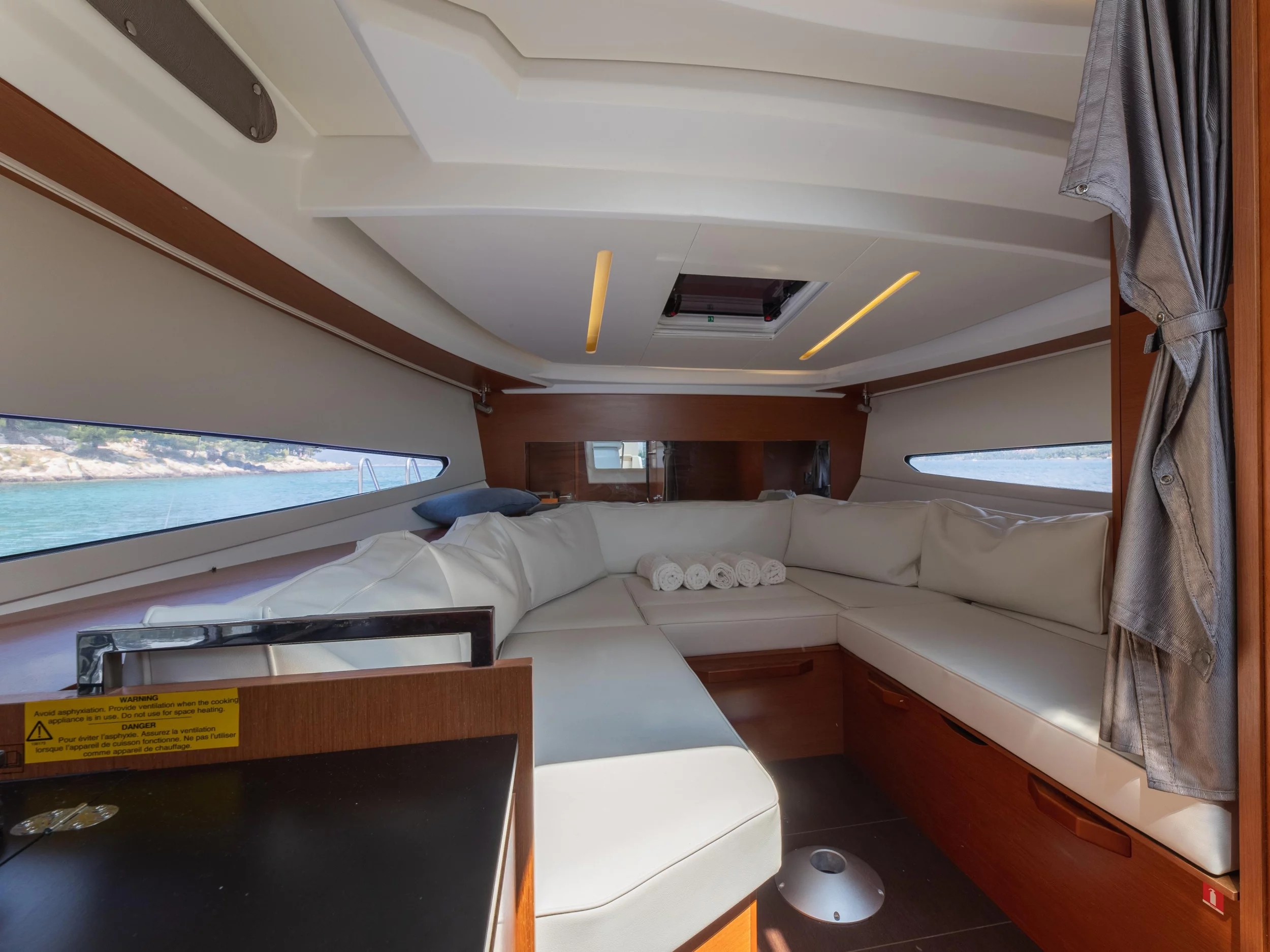 Jeanneau Leader 30 (Leader 30) Interior image - 5