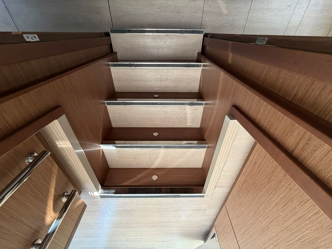 Lagoon 450 Fly — photo 3