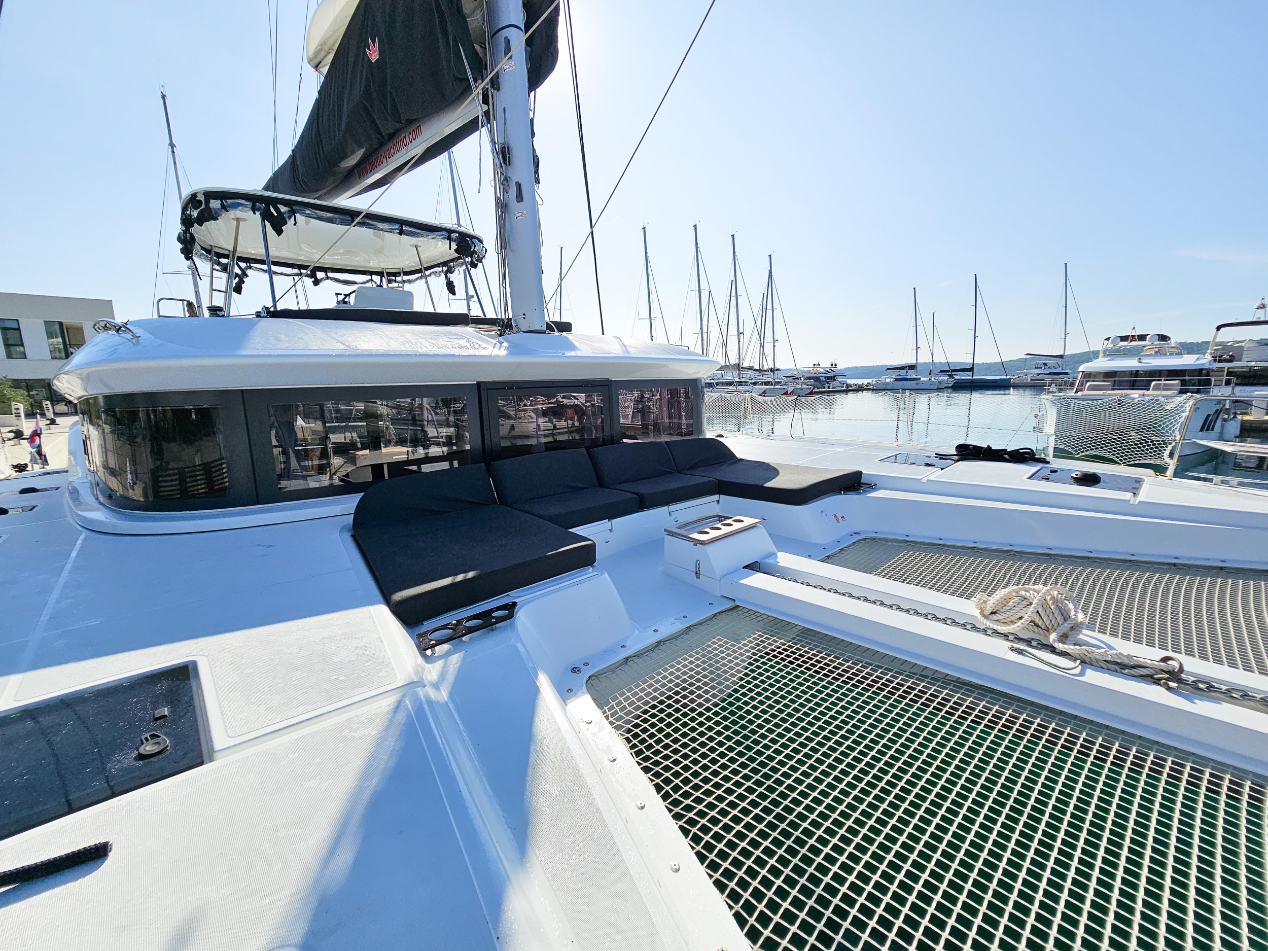 Photo #4 - Lagoon 51 Fly (Nevera) en Trogir - 18638