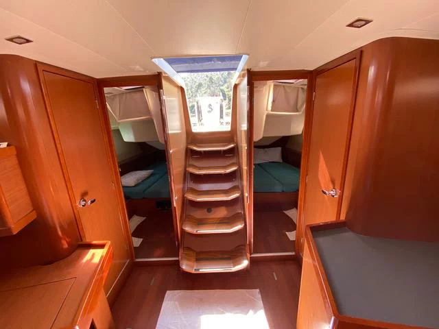 Oceanis 45 (Kaali)  - 1