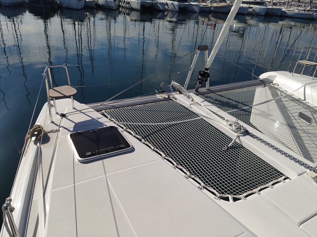 Photo #2 - Lagoon 42 (Alberta) in Lavrion - 20756