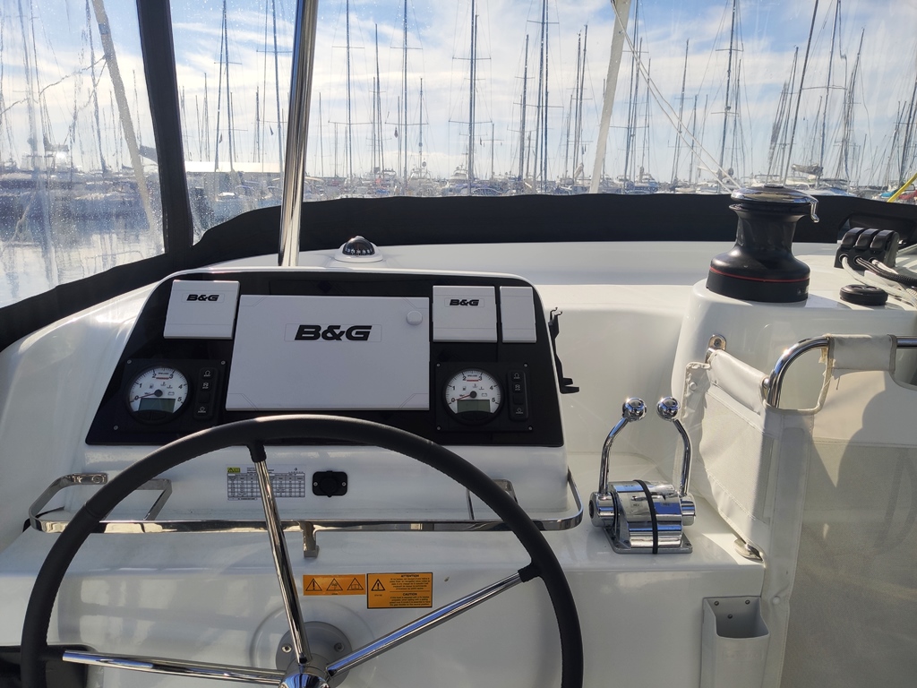 Photo #3 - Lagoon 42 (Alberta) in Lavrion - 20756
