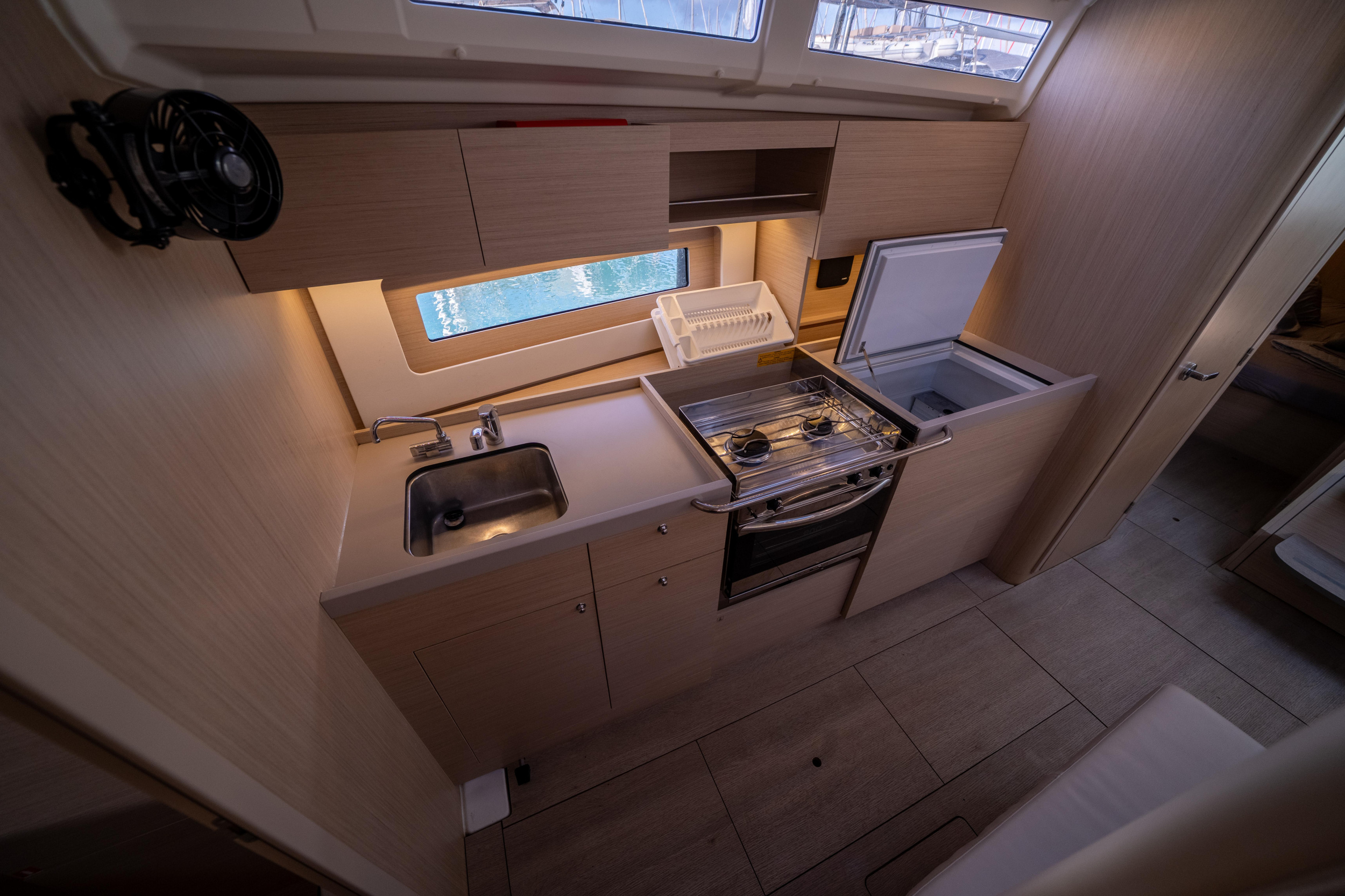 Oceanis 37.1 — photo 9