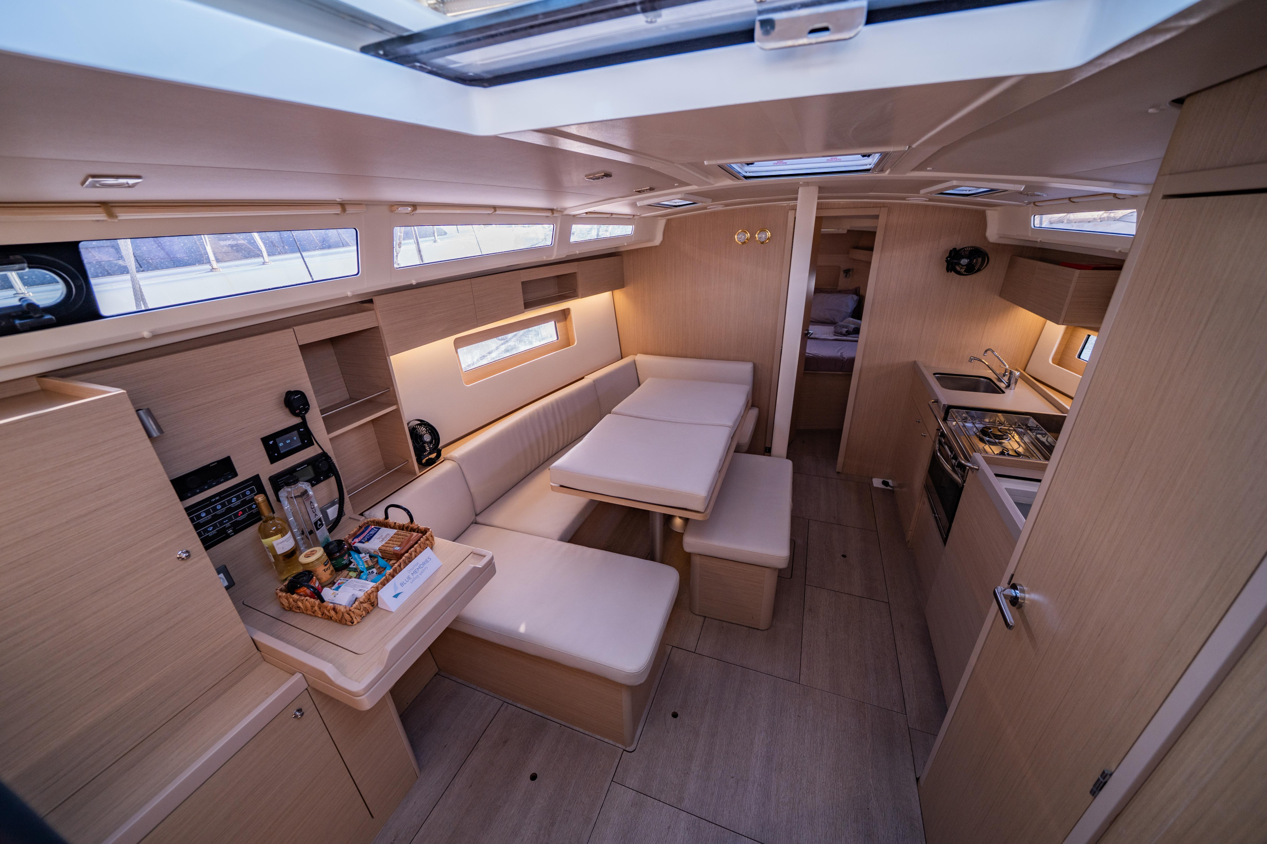Oceanis 37.1 — photo 4